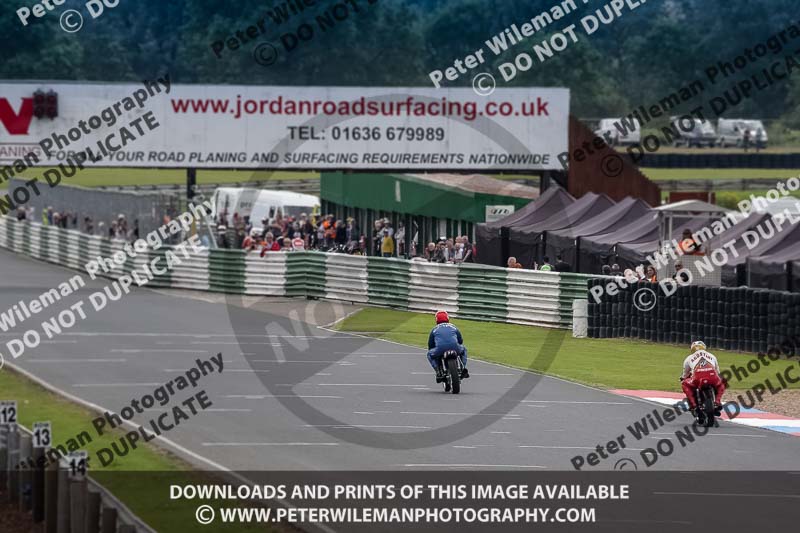 Vintage motorcycle club;eventdigitalimages;mallory park;mallory park trackday photographs;no limits trackdays;peter wileman photography;trackday digital images;trackday photos;vmcc festival 1000 bikes photographs